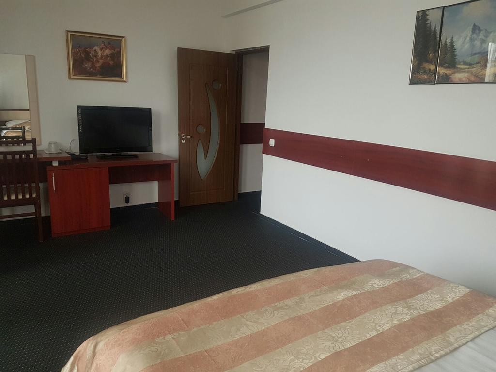Hotel Lido Craiova Extérieur photo