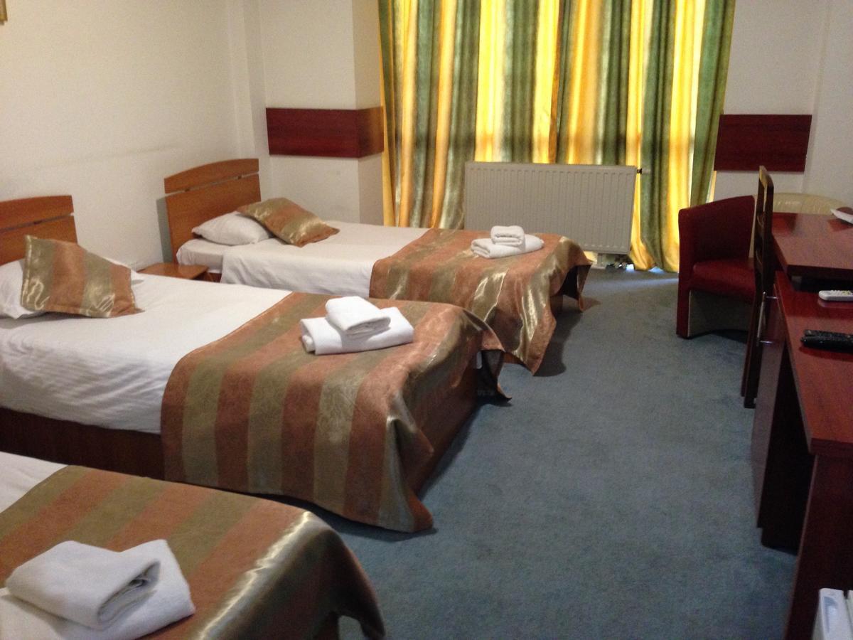Hotel Lido Craiova Extérieur photo